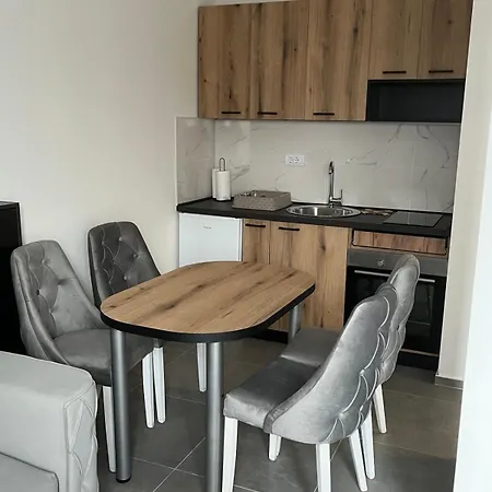 Leona E3 * Divčibare